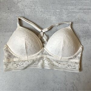 Victoria's Secret Wireless Lace Bra L
